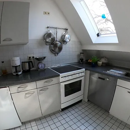 Zentrale Große -94qm- - Bettwäsche Und Handtücher Sind Vorhanden *